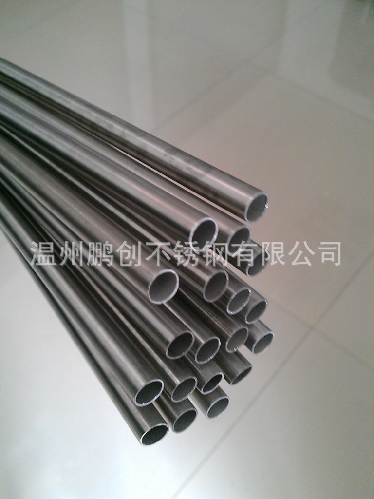 304小口徑不銹鋼無縫管內(nèi)外光亮