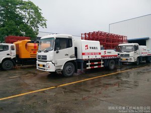 天拓重工移動式攪拌輸送一體機湖南天拓重工機械有限公司    混凝土泵車