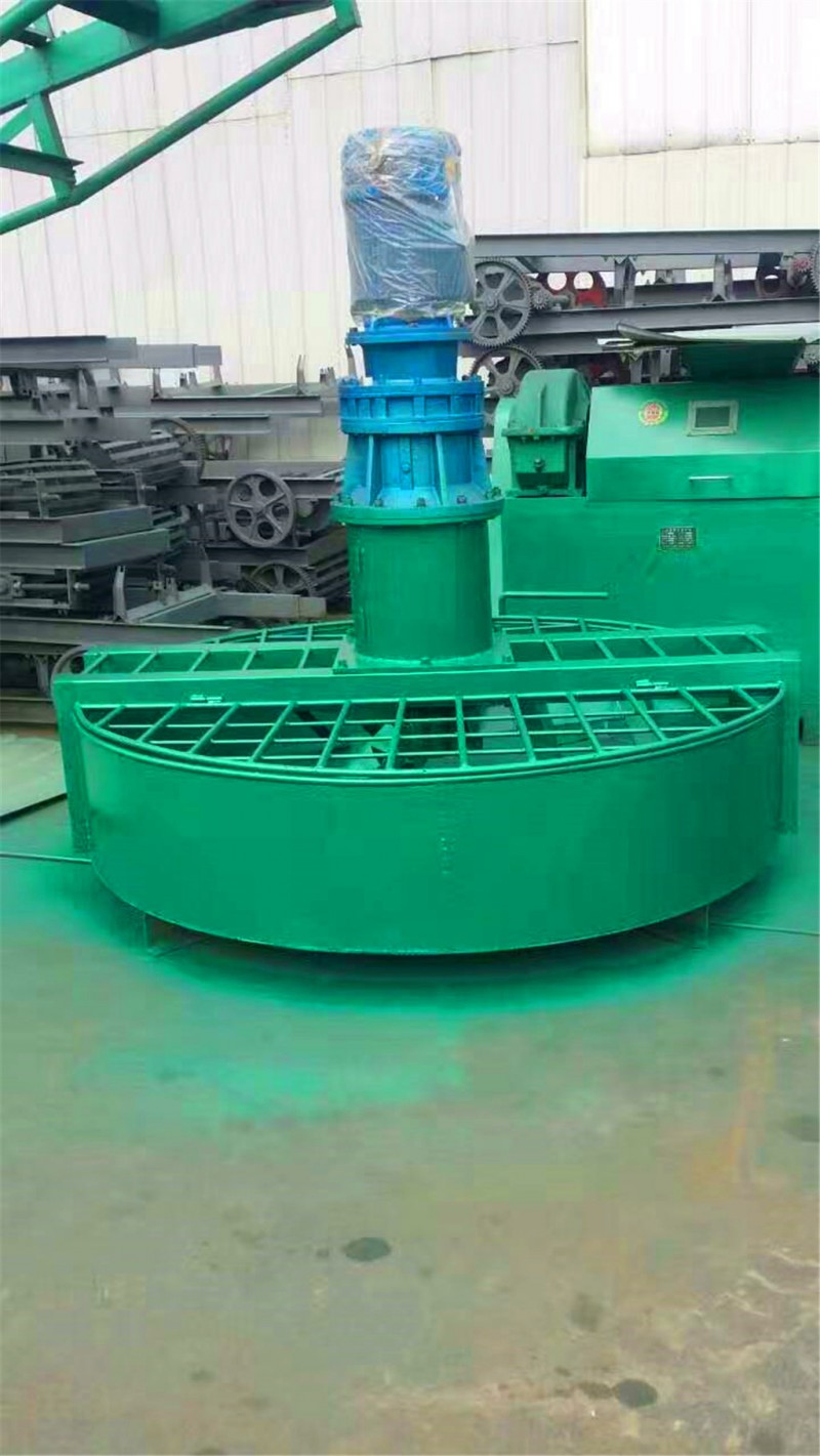 2018年最新款有機肥立式攪拌機