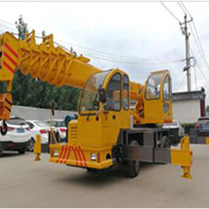 濟寧通達 自制吊變形吊車  汽車吊 拐彎靈活