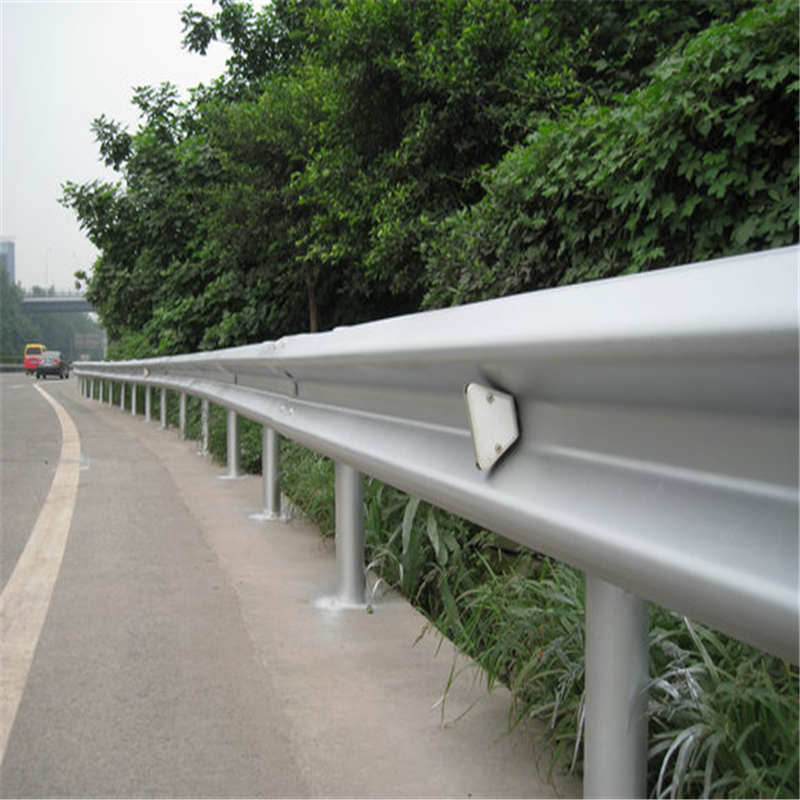 福建福州長樂波形梁護(hù)欄 鄉(xiāng)村道路防撞護(hù)欄板