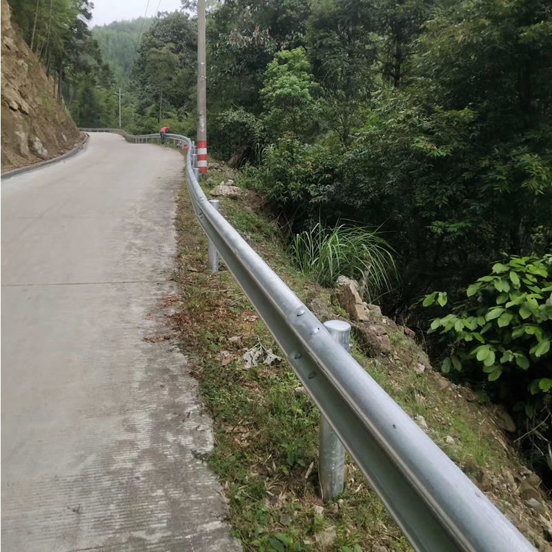 福建福州三環路波形護欄 噴塑鍍鋅防撞護欄板