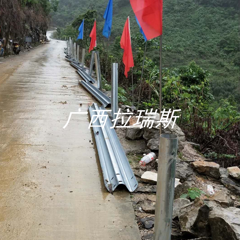 廣東波形護欄 噴塑護欄 鍍鋅護欄 廠家批發(fā)價格