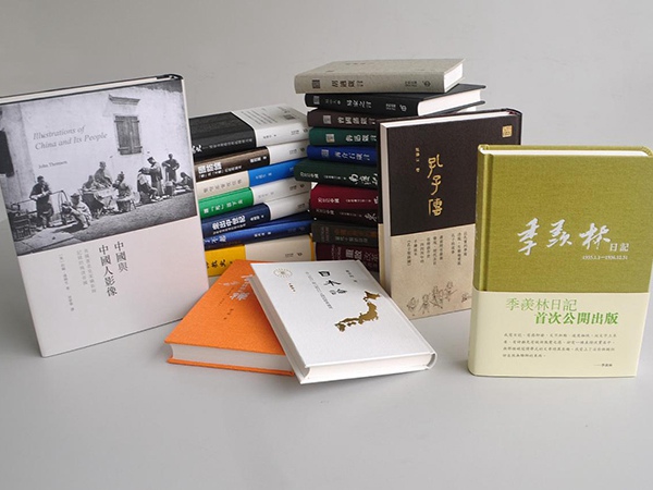 廠家直銷精裝書   創意精裝書定做  精裝書定制