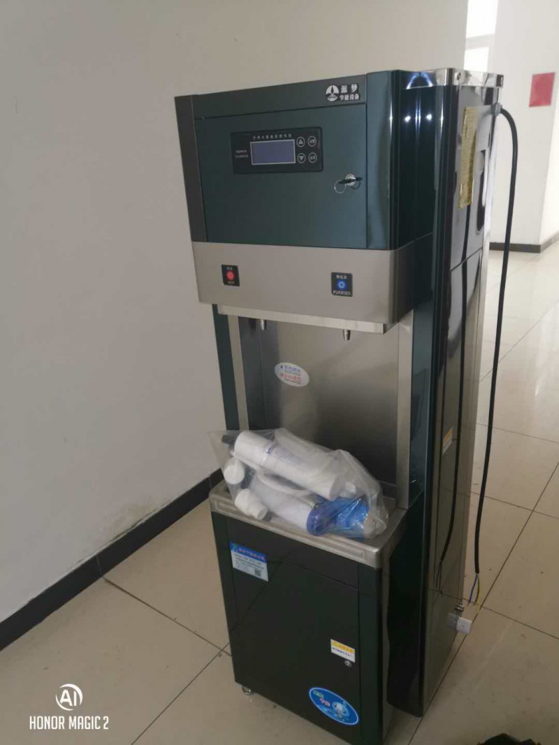 諾潔開水器 飲水機整機微電腦控制，步進式加熱，出水即為開水；