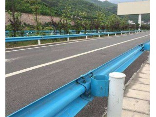 廣西貴港桂平市波形護欄板廠家批量價A-4E