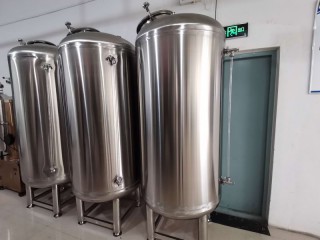 冀州市鴻謙無菌純水箱食品級無菌水箱來圖可訂貨源產地
