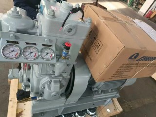 WP220 南京船用壓縮機整機